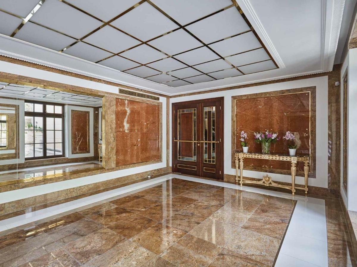Apartment Villa Dionysus Κάρλοβι Βάρι Εξωτερικό φωτογραφία