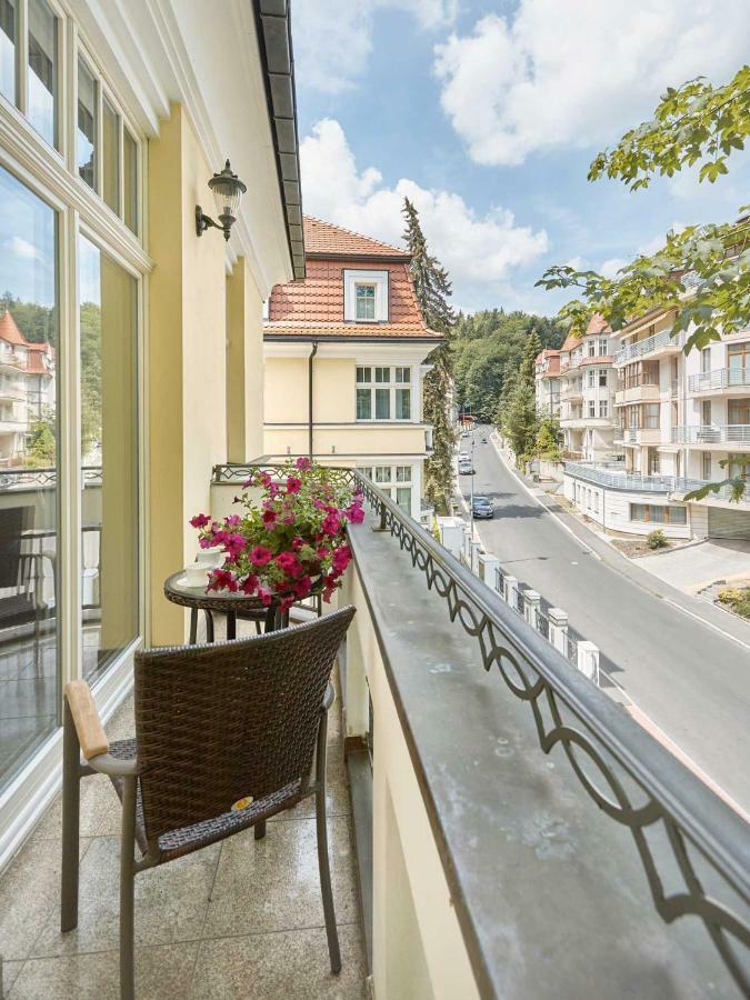 Apartment Villa Dionysus Κάρλοβι Βάρι Εξωτερικό φωτογραφία