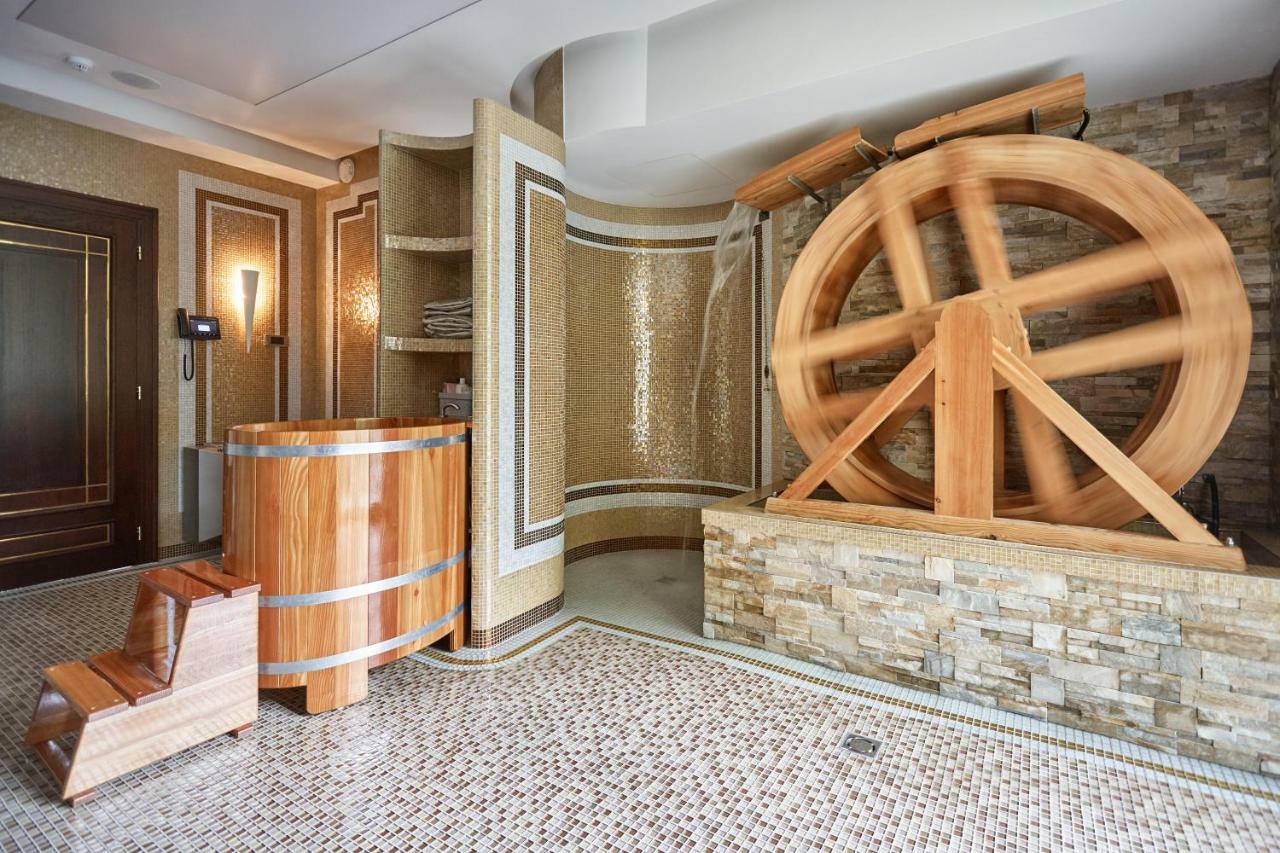 Apartment Villa Dionysus Κάρλοβι Βάρι Εξωτερικό φωτογραφία