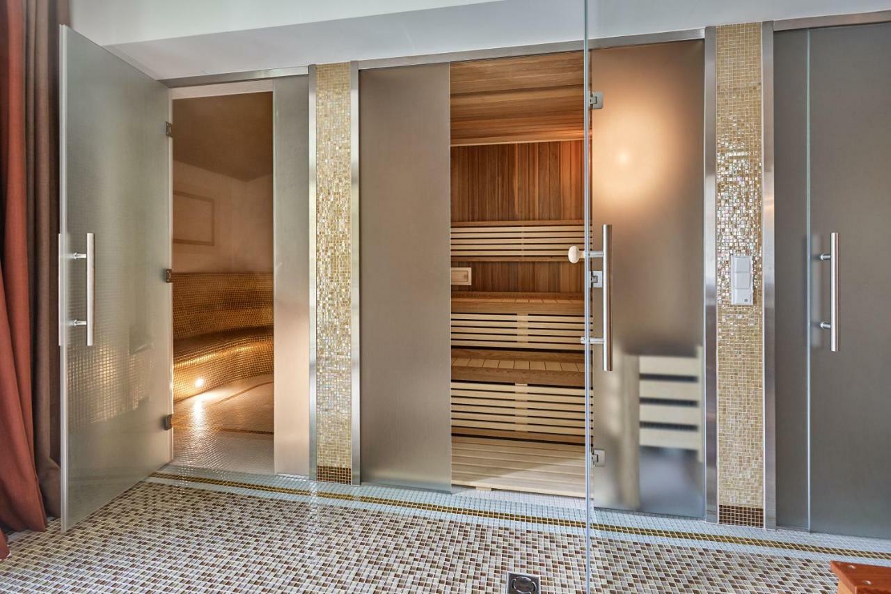 Apartment Villa Dionysus Κάρλοβι Βάρι Εξωτερικό φωτογραφία